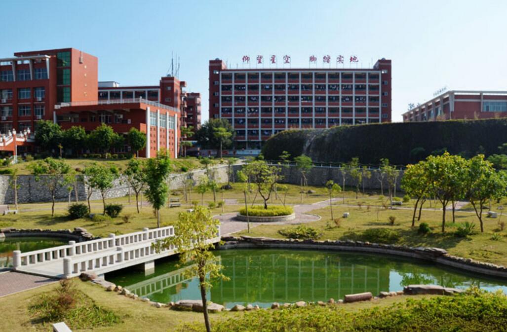 校园风光-闽南科技学院